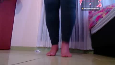 Snapshot of yvonn_jlove chatting on 14, 12, 2025 yvonn online show from 14, 12, 2025
