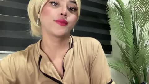 Miss Cali online show from 23, 2, 2025