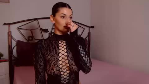 I V Y   online show from 3, 4, 2026