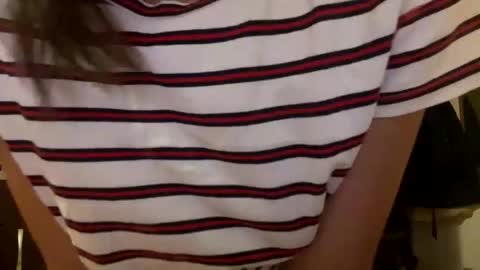 Snapshot of yzza_suave chatting on 15, 11, 2025 yzza_suave online show from 15, 11, 2025