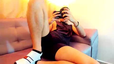 Snapshot of zac_joness chatting on 28, 2, 2025 zac online show from 28, 2, 2025