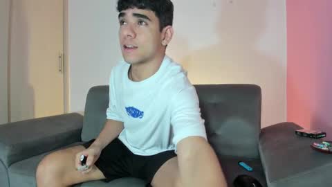 Snapshot of zac_joness chatting on 14, 9, 2025 zac online show from 14, 9, 2025