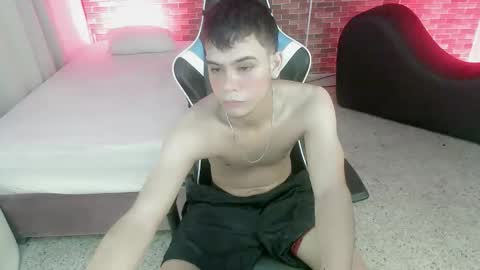Snapshot of zacariass_ chatting on 19, 9, 2025 ZACARIAS online show from 19, 9, 2025