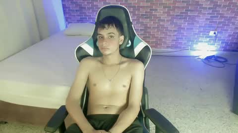Snapshot of zacariass_ chatting on 23, 9, 2025 ZACARIAS online show from 23, 9, 2025