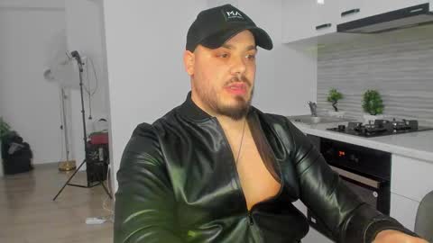 Snapshot of zackconnorsx chatting on 3, 2, 2025 Zack online show from 3, 2, 2025