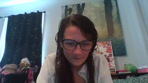 Snapshot of zaddyslilslutbucket chatting on 9, 9, 2025 zaddyslilslutbucket online show from 9, 9, 2025