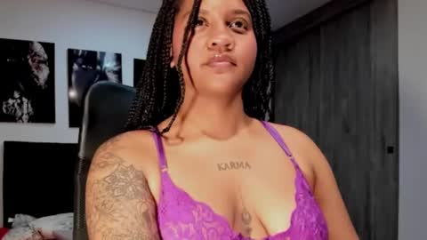 Snapshot of zahra_rose chatting on 8, 10, 2025 zahra_rose online show from 8, 10, 2025