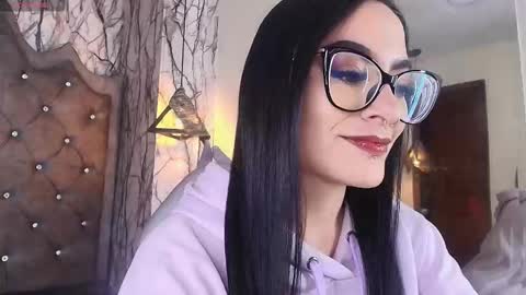   online show from 25, 11, 2025