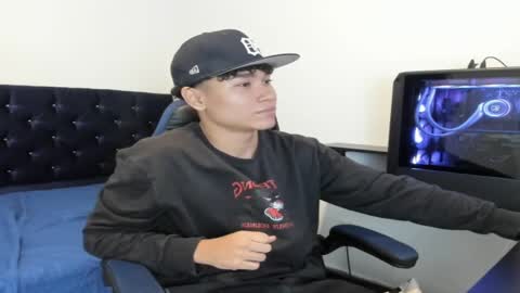 Snapshot of zammcito_ chatting on 4, 1, 2025 zamm online show from 4, 1, 2025