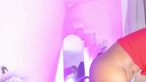 Snapshot of zanahia2 chatting on 30, 9, 2025 Z A N A H I A online show from 30, 9, 2025