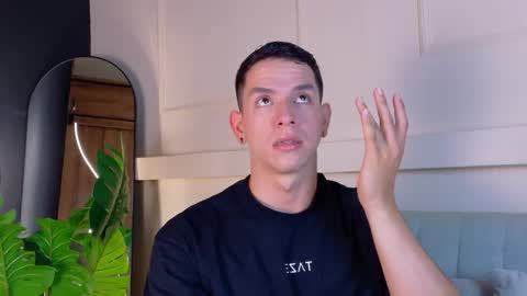 Snapshot of zanedawson chatting on 25, 2, 2026 Zane Dawson online show from 25, 2, 2026