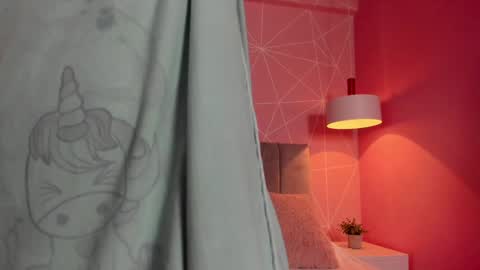 Zara Sweet  online show from 17, 1, 2025