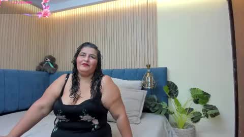 Snapshot of zara_milf_ chatting on 3, 7, 2026 zara online show from 3, 7, 2026
