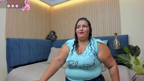 Snapshot of zara_milf_ chatting on 6, 7, 2026 zara online show from 6, 7, 2026