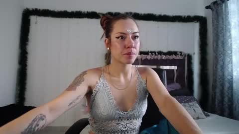 Snapshot of zaracollinx chatting on 3, 12, 2024 Zara online show from 3, 12, 2024