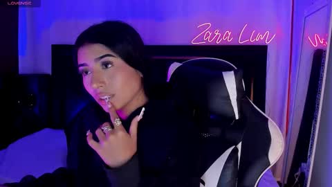Zara Lim  online show from 16, 11, 2025