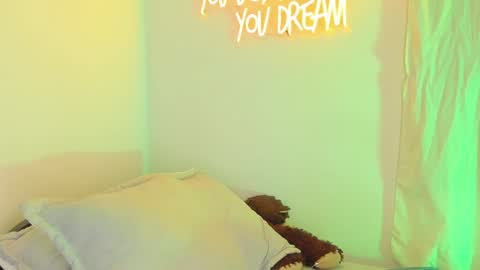   online show from 31, 1, 2025