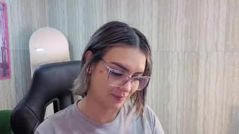 Snapshot of zarcasutra_t chatting on 2, 5, 2026 Isabella online show from 2, 5, 2026