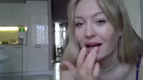 Zarina Swift online show from 22, 1, 2025