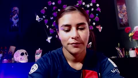 Snapshot of zayra_velisse01 chatting on 6, 10, 2025 zaira velisse01 online show from 6, 10, 2025