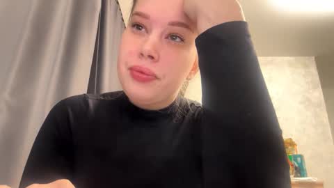 Snapshot of zenacusatis chatting on 3, 3, 2026 Sindy online show from 3, 3, 2026