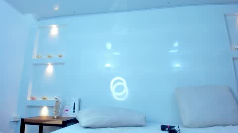 Zenda Evans online show from 15, 12, 2025