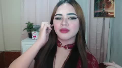 Snapshot of zendaya_amore chatting on 8, 12, 2024 Zendaya online show from 8, 12, 2024