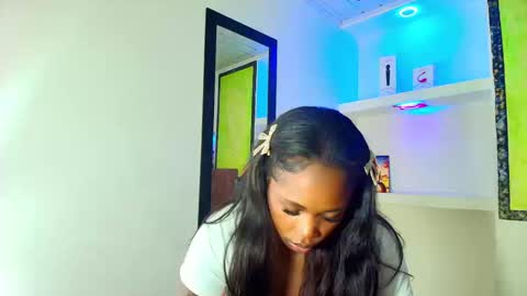 Snapshot of zendaya_wilson1 chatting on 19, 9, 2025 Zendaya Wilson online show from 19, 9, 2025