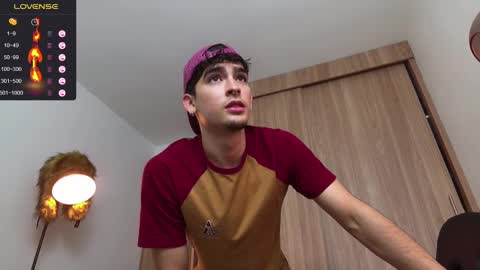 Snapshot of zenn_rush chatting on 5, 1, 2025 Zenn online show from 5, 1, 2025