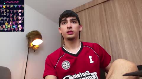 Snapshot of zenn_rush chatting on 25, 1, 2025 Zenn online show from 25, 1, 2025