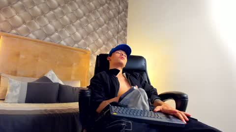 zeus online show from 7, 12, 2024