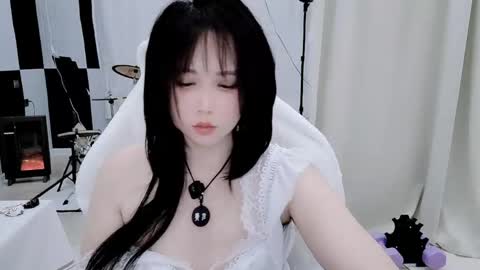 zhen online show from 13, 4, 2026