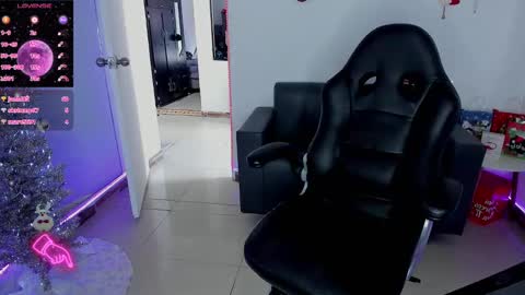 zhoestrong online show from 25, 12, 2024