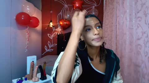 Zia Green online show from 12, 2, 2025