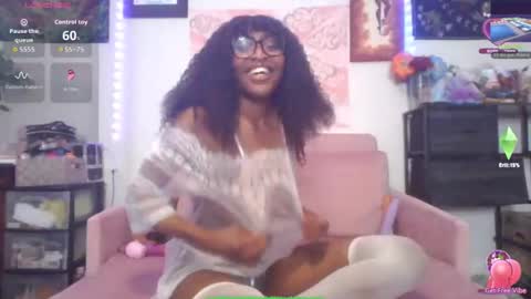 Snapshot of ziafoxy chatting on 11, 10, 2025 ziafoxy online show from 11, 10, 2025