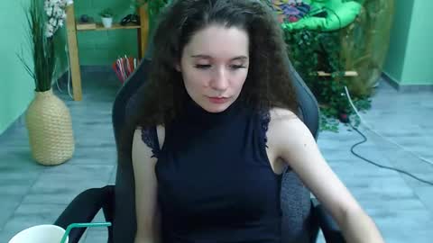 zianichols online show from 12, 2, 2025