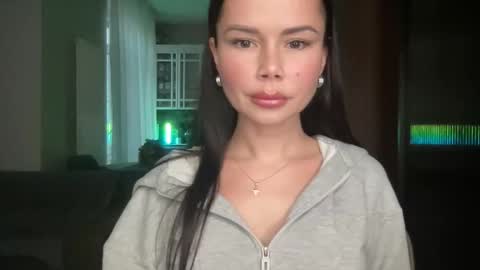 Nensi online show from 2, 12, 2025