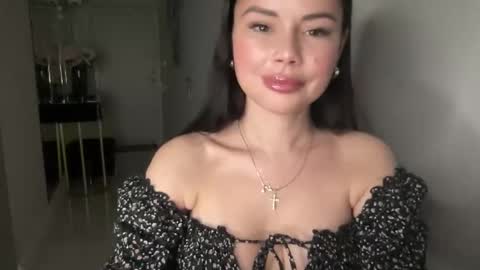 Nensi online show from 6, 3, 2026