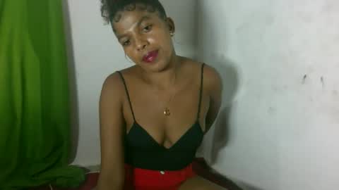 Snapshot of zizioraniarison chatting on 30, 5, 2026 zizioraniarison online show from 30, 5, 2026