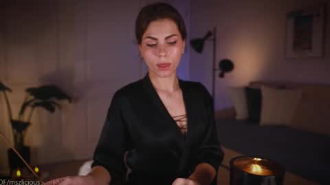 Snapshot of zlicious chatting on 19, 11, 2025 Zara Join next live at 5PM EST online show from 19, 11, 2025