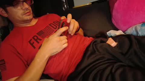 Snapshot of znsecretz3 chatting on 1, 11, 2025 I like Tokens too online show from 1, 11, 2025