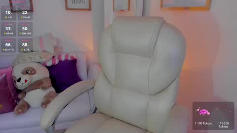 Zobe Love online show from 22, 12, 2025