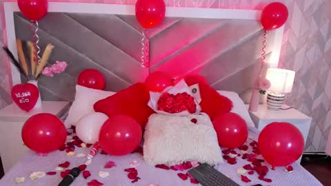 zoe_banks_ online show from 14, 2, 2025