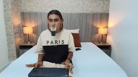 Snapshot of zoe_bermudez chatting on 15, 12, 2025 Zoe online show from 15, 12, 2025