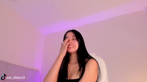 Snapshot of zoe_blake18 chatting on 3, 12, 2024 Zoe online show from 3, 12, 2024