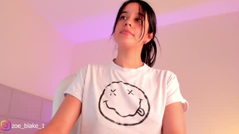 Snapshot of zoe_blake18 chatting on 14, 12, 2024 Zoe online show from 14, 12, 2024