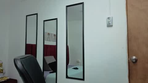 zoe_blond online show from 3, 12, 2025