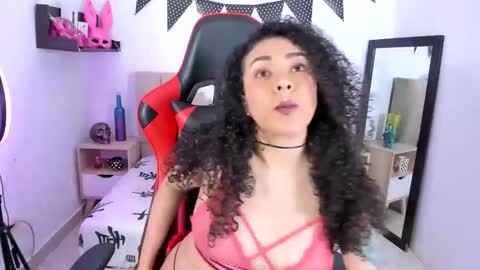 Snapshot of zoe_gruber chatting on 12, 12, 2024 Zoe Gruber online show from 12, 12, 2024