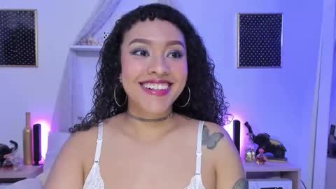 Snapshot of zoe_gruber chatting on 5, 10, 2025 Zoe Gruber online show from 5, 10, 2025