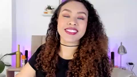 Snapshot of zoe_gruber chatting on 1, 2, 2026 Zoe Gruber online show from 1, 2, 2026